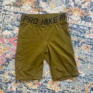 Nike Pro Dri Fit Medium